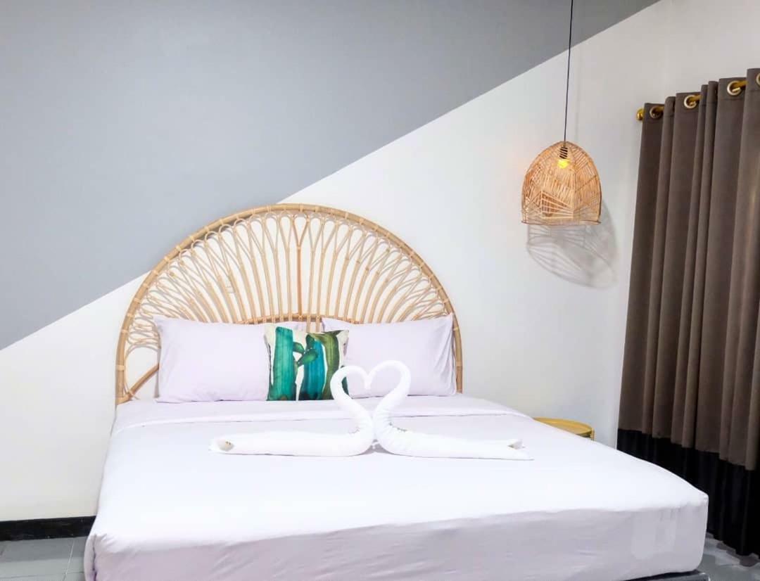 Tempat Tidur & Sarapan Rarem 2*
